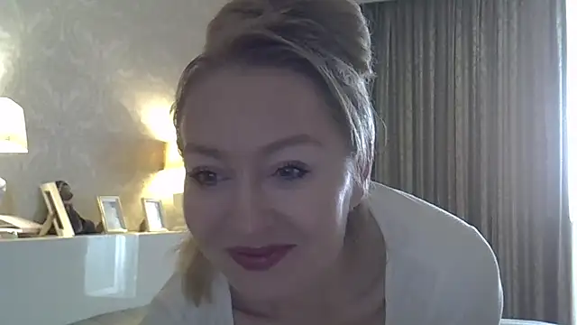 ZarinaSwift online show from 14, 10, 2025