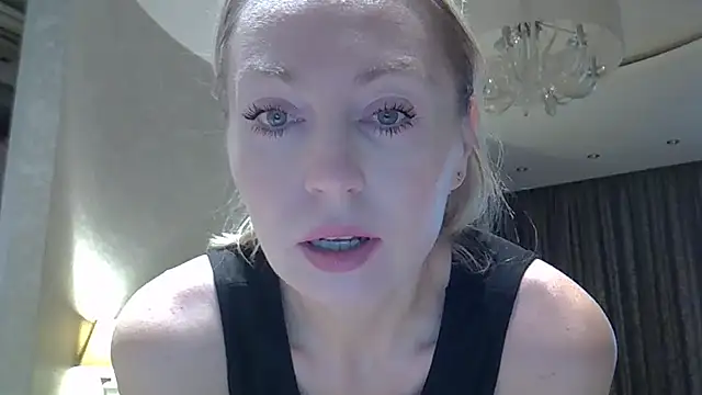 ZarinaSwift online show from 21, 10, 2025