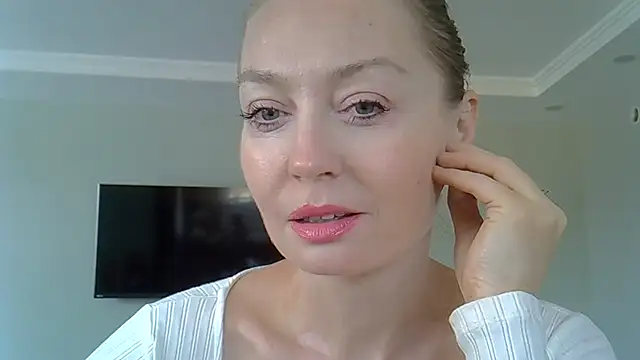 ZarinaSwift online show from 11, 7, 2026