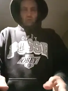 Snapshot of Hotbodyscottie chatting on 4, 12, 2024 Hotbodyscottie online show from 4, 12, 2024