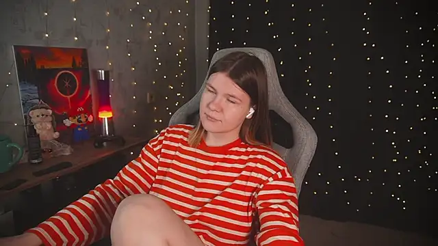 Snapshot of cuteamberlyyy chatting on 31, 10, 2025 cuteamberlyyy online show from 31, 10, 2025