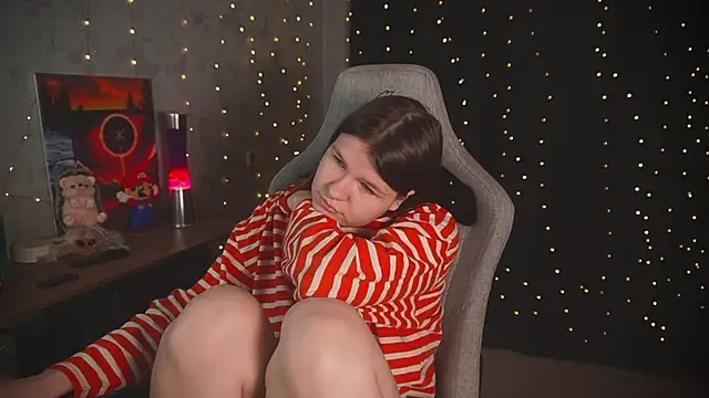 Snapshot of cuteamberlyyy chatting on 15, 11, 2025 cuteamberlyyy online show from 15, 11, 2025