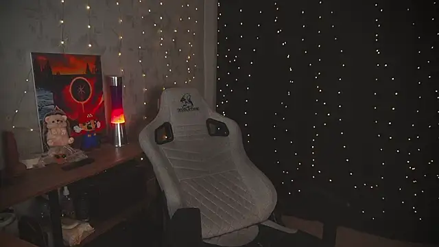 Snapshot of cuteamberlyyy chatting on 28, 11, 2025 cuteamberlyyy online show from 28, 11, 2025