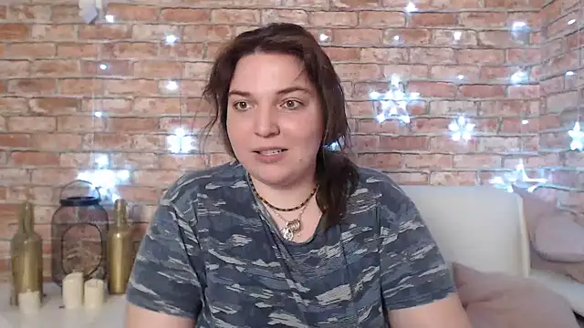 Snapshot of Amelia_Kiss_ chatting on 4, 1, 2025 Amelia Kiss online show from 4, 1, 2025