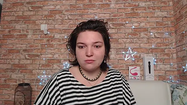 Snapshot of Amelia_Kiss_ chatting on 9, 9, 2025 Amelia Kiss online show from 9, 9, 2025