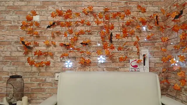 Amelia Kiss  online show from 6, 11, 2025