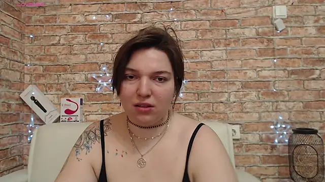 Amelia Kiss  online show from 17, 2, 2026