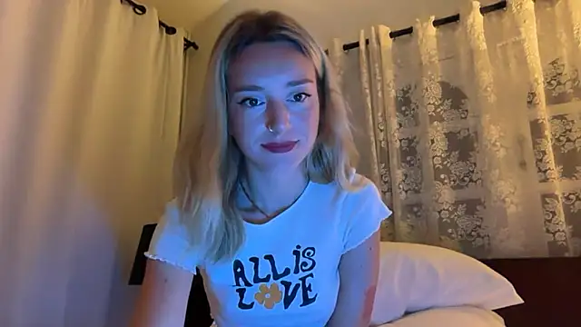 SirenaBelle online show from 21, 12, 2025