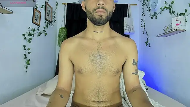 Alex BigDickkk online show from 24, 9, 2025
