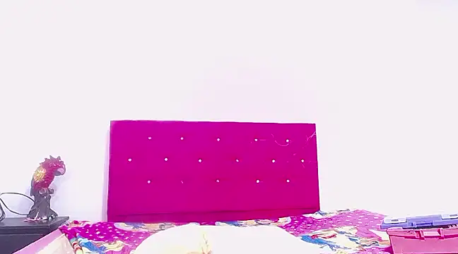 candy dustano691 online show from 25, 1, 2025