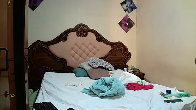 HOTBIGMELONSxx online show from 3, 12, 2025