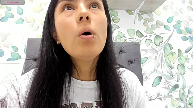 atilanadiaz7 online show from 15, 1, 2025