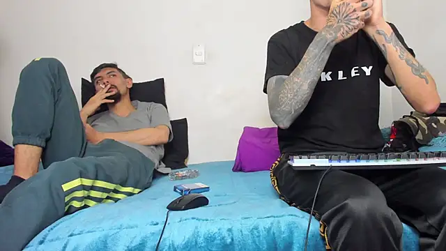 Aaron BigDickxxx online show from 3, 4, 2026