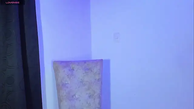 Snapshot of Camila_Coxx chatting on 28, 2, 2025 Camila Coxx online show from 28, 2, 2025