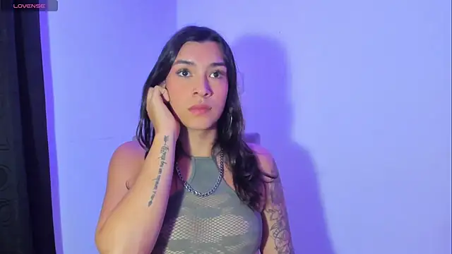 Snapshot of Camila_Coxx chatting on 8, 3, 2025 Camila Coxx online show from 8, 3, 2025