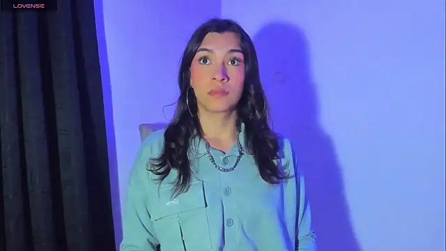 Snapshot of Camila_Coxx chatting on 9, 3, 2025 Camila Coxx online show from 9, 3, 2025