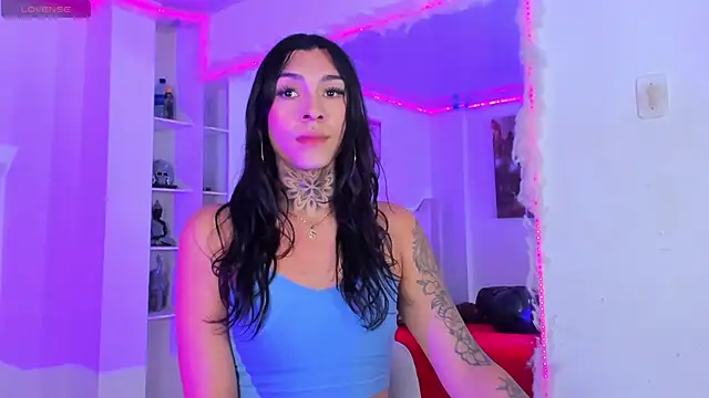 Snapshot of Camila_Coxx chatting on 18, 10, 2025 Camila Coxx online show from 18, 10, 2025