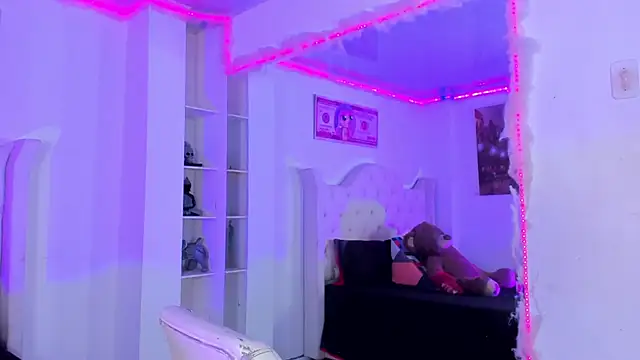 Snapshot of Camila_Coxx chatting on 3, 11, 2025 Camila Coxx online show from 3, 11, 2025