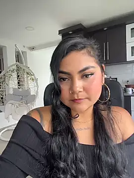 Snapshot of Juli_Walker chatting on 28, 4, 2026 Juli Walker online show from 28, 4, 2026