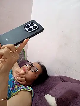 Hotestlove online show from 6, 4, 2026