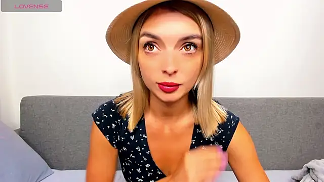  ellen meow  online show from 19, 9, 2025