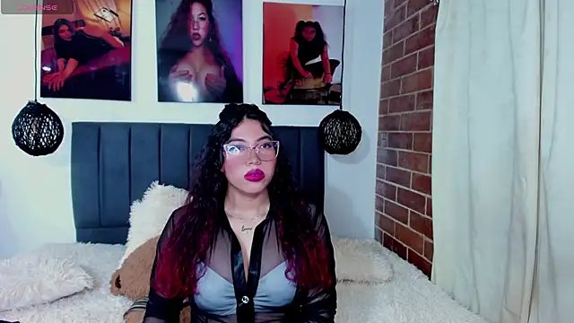 kyliejenner hot online show from 19, 5, 2026
