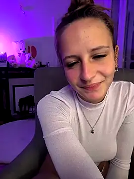 emma4xxx online show from 18, 3, 2025