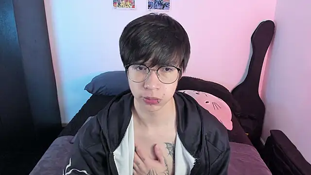 Aventure Twinks online show from 22, 11, 2025