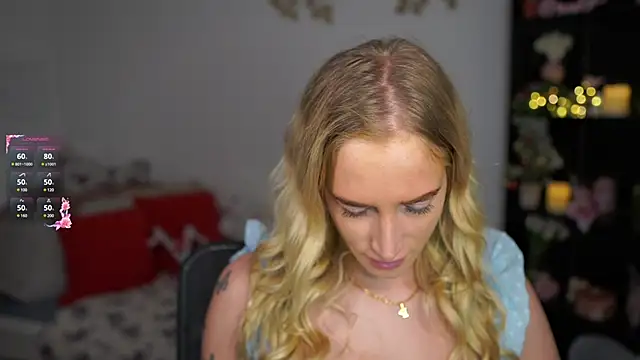 Nicolette  Shea  online show from 28, 12, 2024