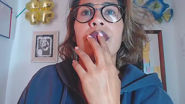 fantasty nylon online show from 17, 12, 2024