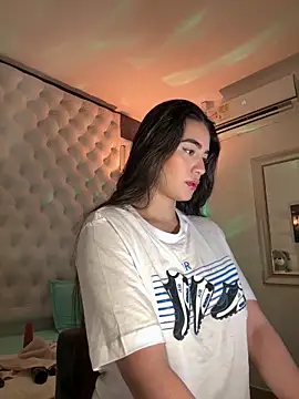 Snapshot of ZarahEvans chatting on 9, 12, 2024 ZarahEvans online show from 9, 12, 2024