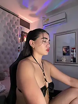 ZarahEvans online show from 22, 11, 2025