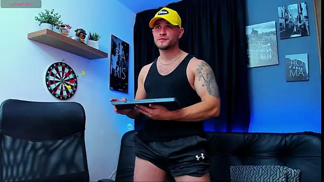 Snapshot of AndrewDiaz chatting on 16, 12, 2024 AndrewDiaz online show from 16, 12, 2024