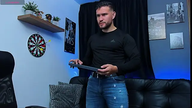 Snapshot of AndrewDiaz chatting on 28, 12, 2024 AndrewDiaz online show from 28, 12, 2024