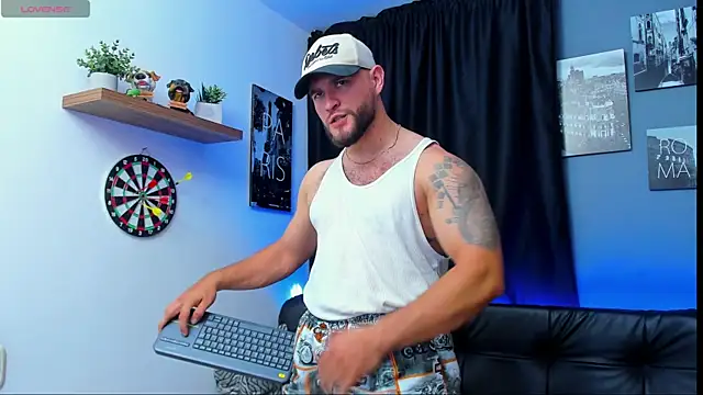 Snapshot of AndrewDiaz chatting on 11, 2, 2025 AndrewDiaz online show from 11, 2, 2025