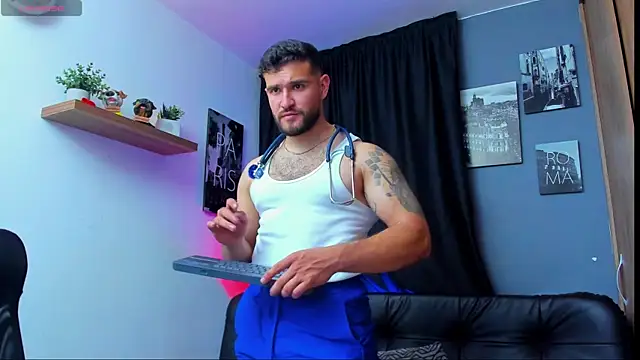 Snapshot of AndrewDiaz chatting on 7, 3, 2025 AndrewDiaz online show from 7, 3, 2025