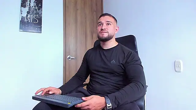 Snapshot of AndrewDiaz chatting on 20, 9, 2025 AndrewDiaz online show from 20, 9, 2025