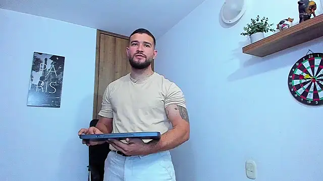 Snapshot of AndrewDiaz chatting on 27, 9, 2025 AndrewDiaz online show from 27, 9, 2025