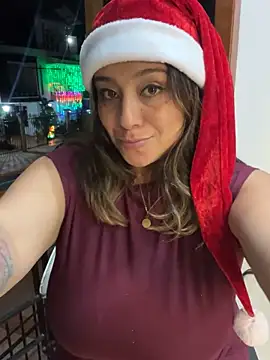 Snapshot of MrsFoucher chatting on 25, 12, 2024 MrsFoucher online show from 25, 12, 2024