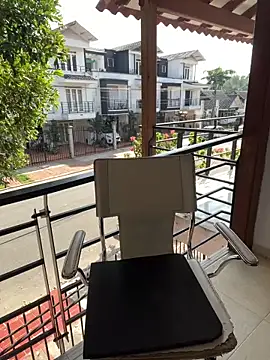 Snapshot of MrsFoucher chatting on 12, 1, 2025 MrsFoucher online show from 12, 1, 2025