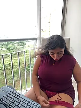 Snapshot of MrsFoucher chatting on 20, 2, 2025 MrsFoucher online show from 20, 2, 2025