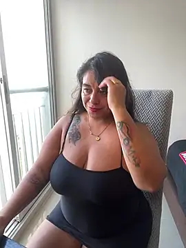 Snapshot of MrsFoucher chatting on 23, 2, 2025 MrsFoucher online show from 23, 2, 2025