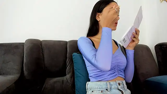  Caroliinee  online show from 6, 3, 2025