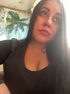 Snapshot of DaisyStreet chatting on 30, 10, 2025 DaisyStreet online show from 30, 10, 2025