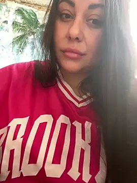 Snapshot of DaisyStreet chatting on 13, 11, 2025 DaisyStreet online show from 13, 11, 2025