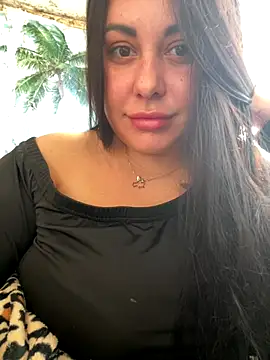 Snapshot of DaisyStreet chatting on 22, 11, 2025 DaisyStreet online show from 22, 11, 2025