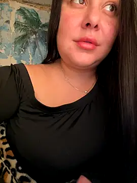 Snapshot of DaisyStreet chatting on 29, 11, 2025 DaisyStreet online show from 29, 11, 2025