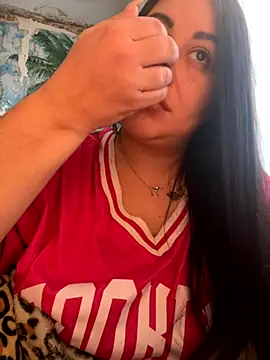 Snapshot of DaisyStreet chatting on 4, 12, 2025 DaisyStreet online show from 4, 12, 2025