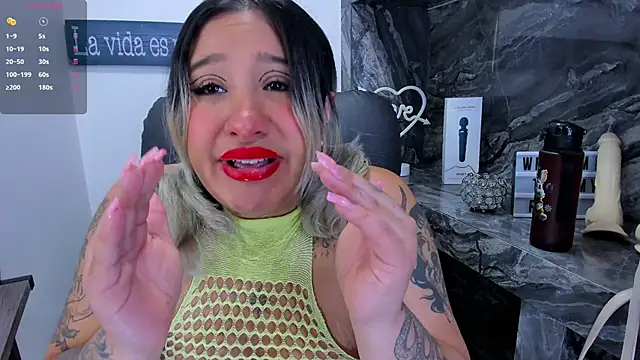 miss danika online show from 13, 4, 2026