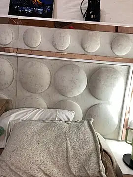 lucianaroy online show from 20, 2, 2025